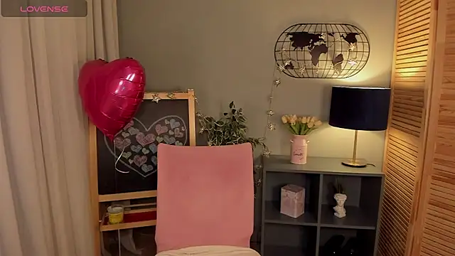 fiamoory online show from February 2025 07:33:02 AM