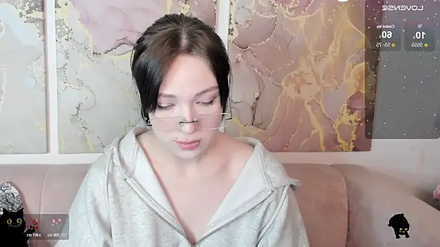 fiamoory online show from May 2026 01:23:01 AM