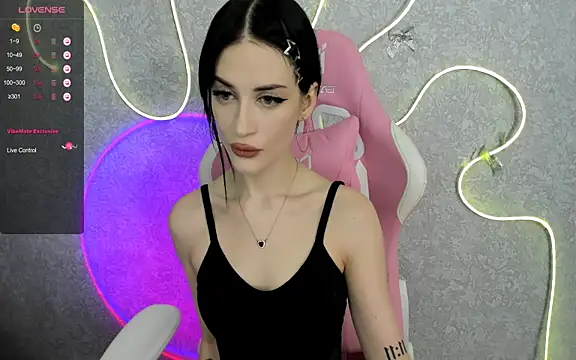 Molly Crystall online show from March 2026 03:51:02 AM