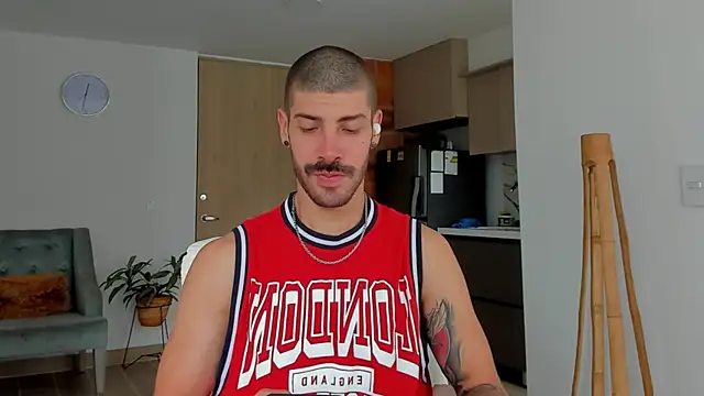 Guyinthemountain online show from January 2025 04:30:02 PM