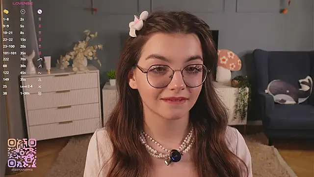 Snapshot of FlairEdgin chatting on November 2025 07:17:01 PM FlairEdgin online show from November 2025 07:17:01 PM