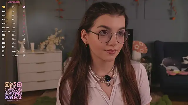 Snapshot of FlairEdgin chatting on November 2025 07:07:02 PM FlairEdgin online show from November 2025 07:07:02 PM