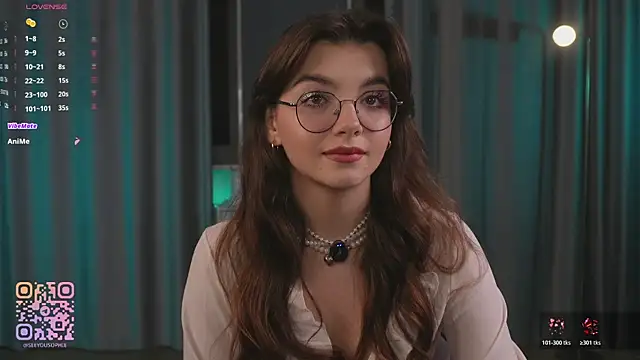 Snapshot of FlairEdgin chatting on December 2025 07:44:01 PM FlairEdgin online show from December 2025 07:44:01 PM