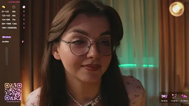 Snapshot of FlairEdgin chatting on December 2025 07:18:01 PM FlairEdgin online show from December 2025 07:18:01 PM