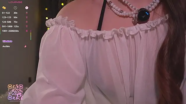 Snapshot of FlairEdgin chatting on January 2026 07:19:02 PM FlairEdgin online show from January 2026 07:19:02 PM