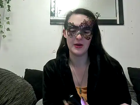 LexiSnowUK online show from January 2025 09:29:01 AM