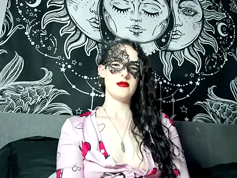 LexiSnowUK online show from February 2025 08:10:01 PM