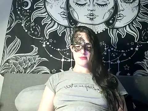 LexiSnowUK online show from February 2025 09:06:02 PM