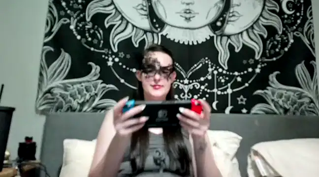 LexiSnowUK online show from February 2025 11:21:02 PM