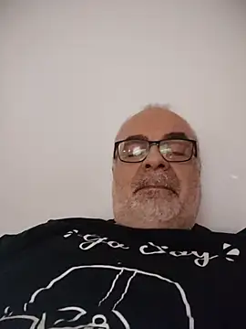 Satiro Sevilla online show from April 2026 09:54:01 PM