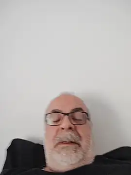 Satiro Sevilla online show from May 2026 04:33:01 PM