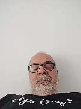 Satiro Sevilla online show from May 2026 11:26:01 AM