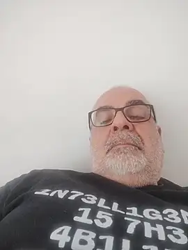 Satiro Sevilla online show from May 2026 02:47:01 PM