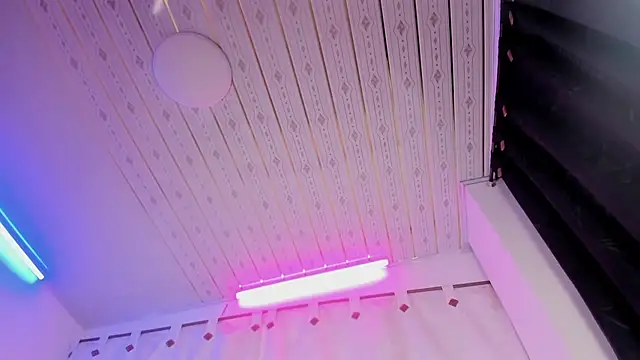 Strella ferrera online show from January 2026 05:55:01 AM