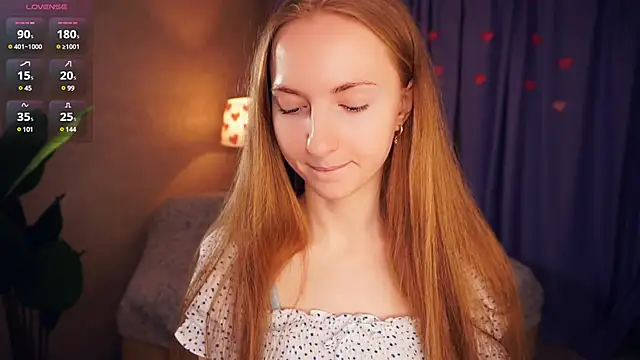 EsmaCarll online show from March 2025 08:50:02 PM