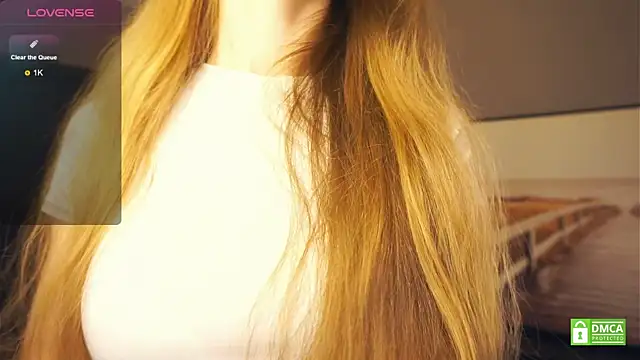 EsmaCarll online show from September 2025 08:19:01 PM