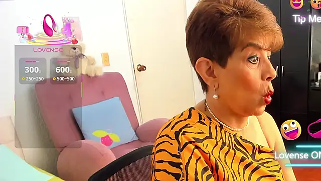 Angelina Stone 65 online show from September 2025 01:47:02 PM