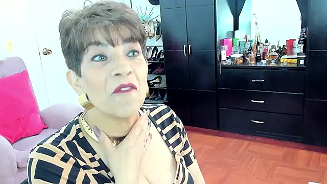 Angelina Stone 65 online show from October 2025 01:23:01 PM