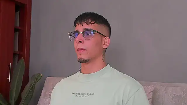 iamcamiloo  online show from December 2024 04:23:02 AM