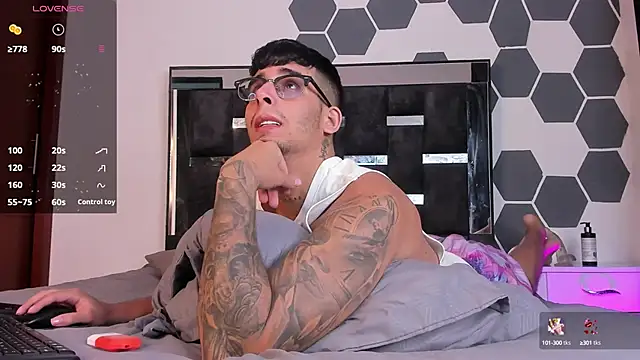 iamcamiloo  online show from February 2025 02:44:02 AM