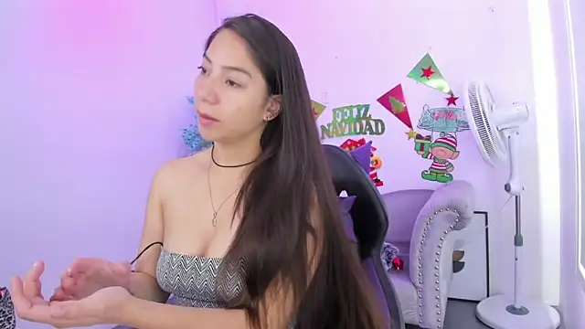 Ema louis  online show from December 2024 12:38:01 PM