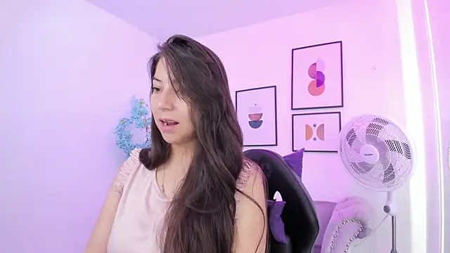 Ema louis  online show from January 2025 12:31:02 PM