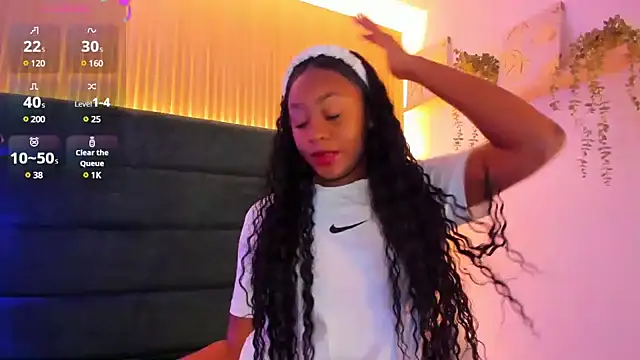 Snapshot of NaomyBaez chatting on December 2024 12:36:01 PM NaomyBaez online show from December 2024 12:36:01 PM