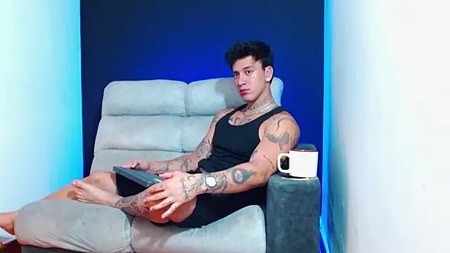 JUSTIN FULLER1 online show from January 2026 05:45:02 AM