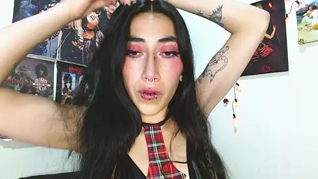 Snapshot of Asterothxznikki chatting on December 2024 07:06:02 AM Asterothxznikki online show from December 2024 07:06:02 AM