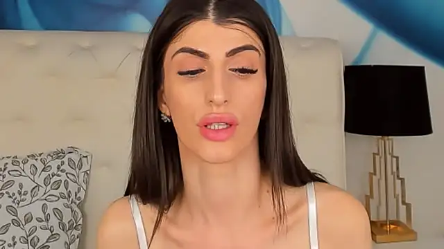 SkinnyDolly online show from March 2025 03:47:01 AM