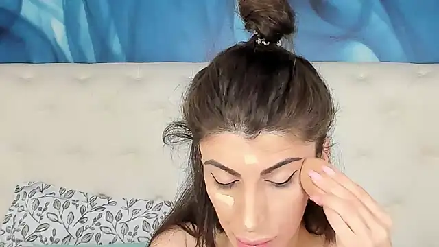 SkinnyDolly online show from October 2025 03:10:01 AM