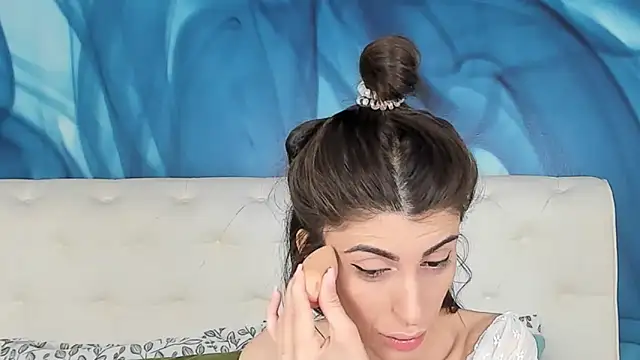 SkinnyDolly online show from October 2025 03:18:01 AM