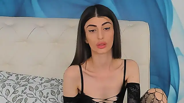 SkinnyDolly online show from May 2026 03:33:02 AM