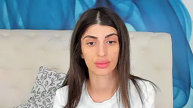 SkinnyDolly online show from May 2026 02:52:02 AM