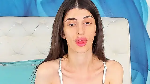 SkinnyDolly online show from July 2026 04:07:01 AM