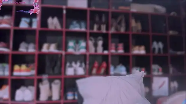 Snapshot of Indianbrownie chatting on December 2024 11:44:02 PM Indianbrownie online show from December 2024 11:44:02 PM