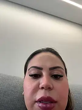 lariic online show from February 2026 03:10:01 PM