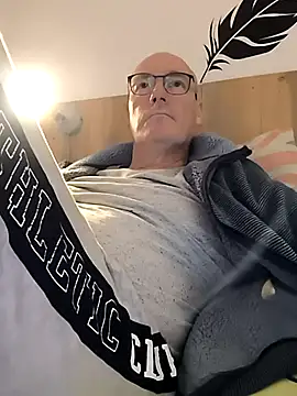 bogland33 online show from September 2025 07:58:02 PM