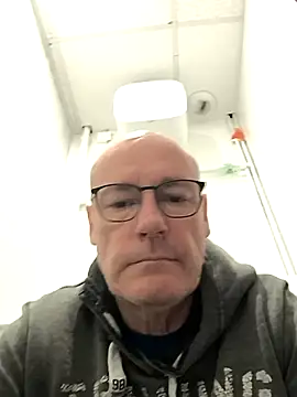 bogland33 online show from October 2025 10:27:02 AM