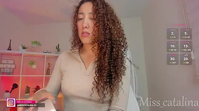 miss catalinaa online show from January 2025 11:35:01 AM