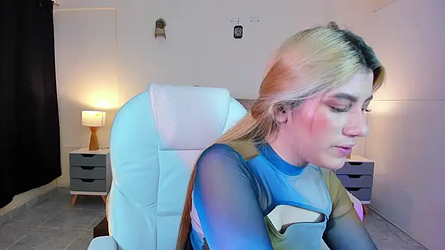 Snapshot of ARITOO_ chatting on December 2024 08:33:01 PM ARITOO online show from December 2024 08:33:01 PM