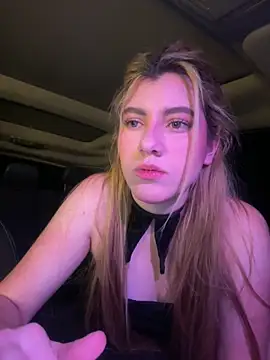 Snapshot of ARITOO_ chatting on December 2024 04:47:01 AM ARITOO online show from December 2024 04:47:01 AM