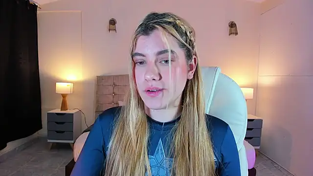 Snapshot of ARITOO_ chatting on December 2024 08:33:02 AM ARITOO online show from December 2024 08:33:02 AM