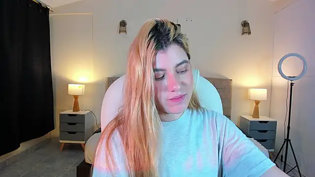 Snapshot of ARITOO_ chatting on December 2024 02:43:01 AM ARITOO online show from December 2024 02:43:01 AM