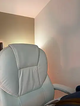 Snapshot of ARITOO_ chatting on January 2025 03:58:02 AM ARITOO online show from January 2025 03:58:02 AM