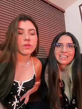 Snapshot of ARITOO_ chatting on January 2025 05:13:01 AM ARITOO online show from January 2025 05:13:01 AM