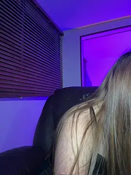 Snapshot of ARITOO_ chatting on March 2025 08:10:02 AM ARITOO online show from March 2025 08:10:02 AM