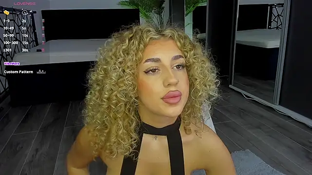 Snapshot of CurlyAnt0 chatting on January 2026 08:16:01 AM CurlyAnt0 online show from January 2026 08:16:01 AM