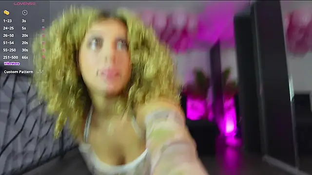 Snapshot of CurlyAnt0 chatting on February 2026 08:43:01 AM CurlyAnt0 online show from February 2026 08:43:01 AM