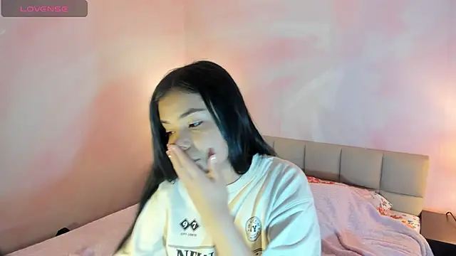 AuroraFiore online show from March 2025 07:48:02 PM